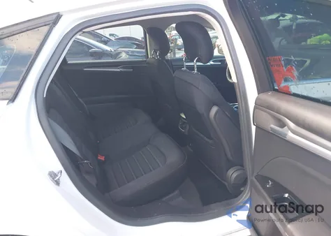 2013 Ford Fusion Se z USA, uszkodzony, nr VIN 3FA6P0H78DR364413